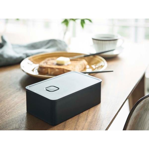 商品発送元：Hinata life生活・インテリア・文具バルブを押して密閉保存「towerバルブ付き密閉バターケース」無駄のないシンプルなデザインのバターケース。バルブをワンプッシュするだけでパッキンがしっかり密閉してくれるから、バターを乾...