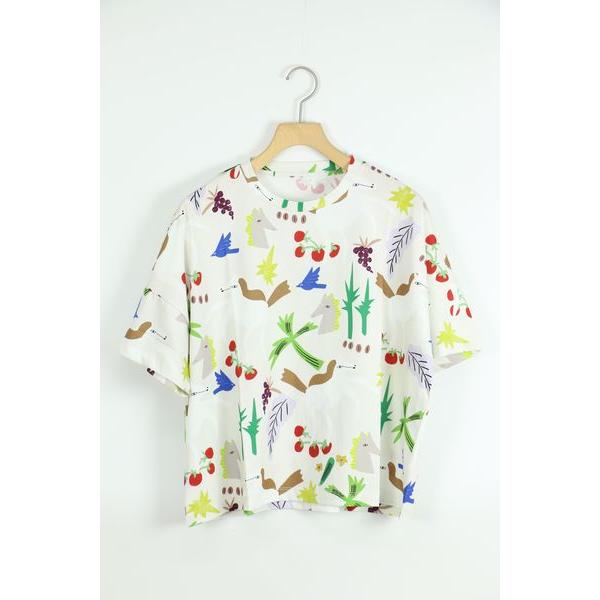 ラウンドネックリラックスTシャツ