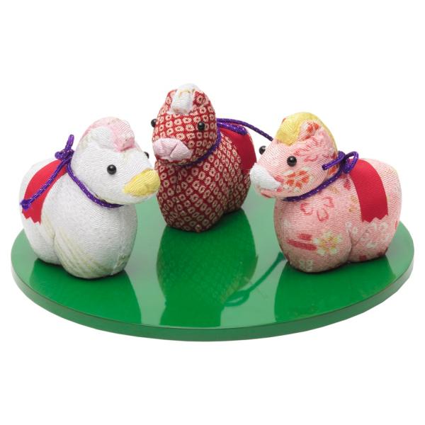 商品発送元：【公式】 人形の久月オンラインストア木目込み手作りキットおもちゃ・ホビー・ゲーム2026年の干支「午」の木目込み人形です。木の粉を固めて作ったボディに、布を木目込んで作ります。※ご自身でお作りいただく材料キットです。※台・工具は...