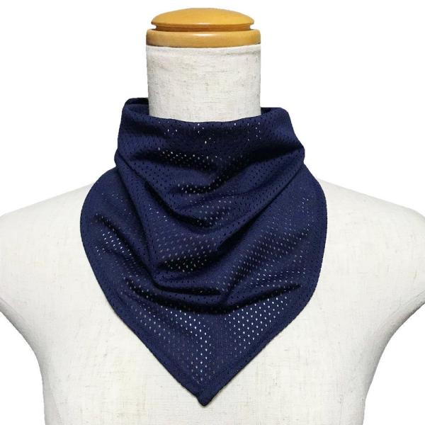 商品発送元：Malliah 【マリア】ヘルス・ダイエット、健康用品、健康アクセサリー☆気管切開や永久気管孔・甲状腺の摘出後の首をカバー♪☆首の術後の保護に☆永久気管孔の保護に☆手術後の傷隠しに☆簡単着脱出来る面テープ♪ご注意●手術後は傷口を...