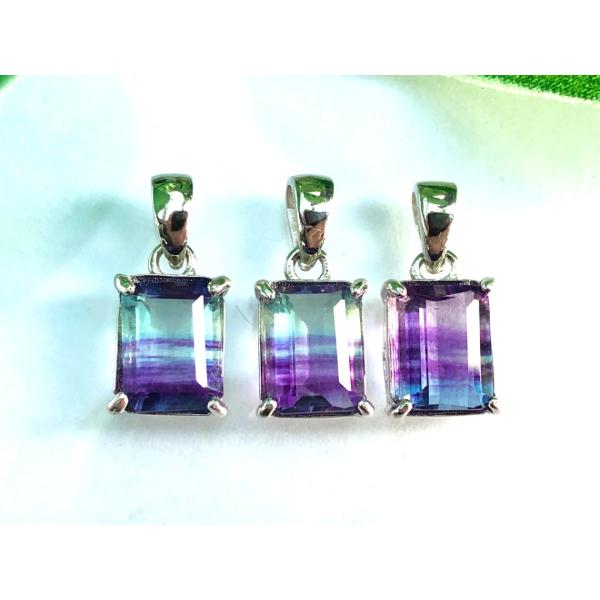 天然のレインボーカラー☆sv925☆天然石ペンダントトップ/レインボー