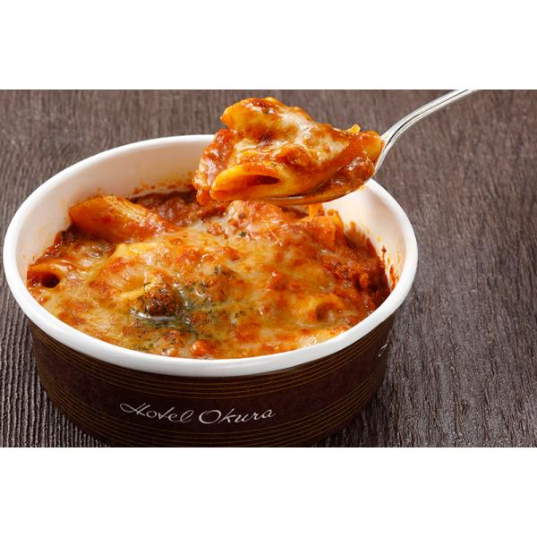 商品発送元：Hotel Okura OEC-shop350657フード・菓子電子レンジで温めるだけで手軽にお召し上がりいただけるペンネミートソースです。※写真は盛り付けの一例です。※ご自宅用商品のため簡易箱でのお届けとなります。※包装・熨斗...