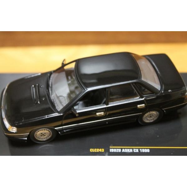 ixo 1/43 いすゞ アスカ CX 1990 ブラック CLC243
