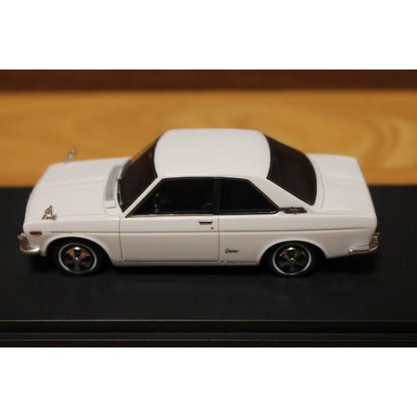 MARK43 1/43 ダットサン ブルーバード 1600 SSS アラスカンホワイト PM4312W
