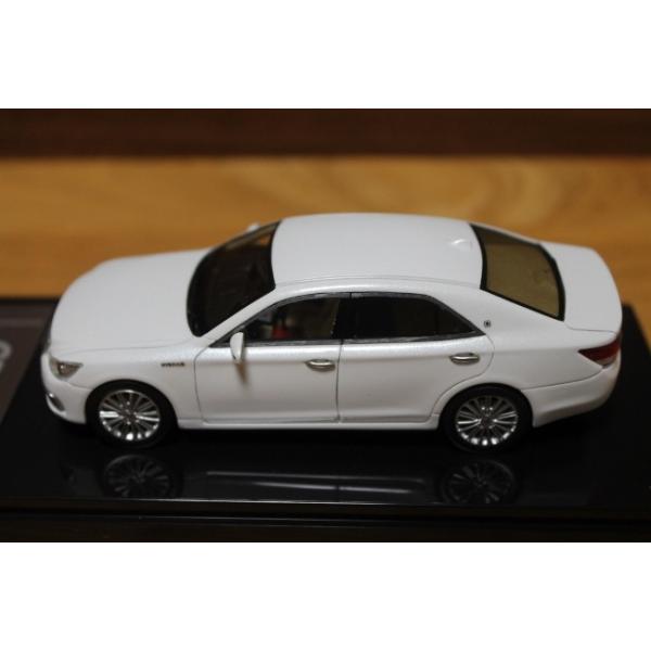 WIT’S 1/43 トヨタ クラウン ハイブリッド ロイヤルサルーン 2013 ホワイト CT532