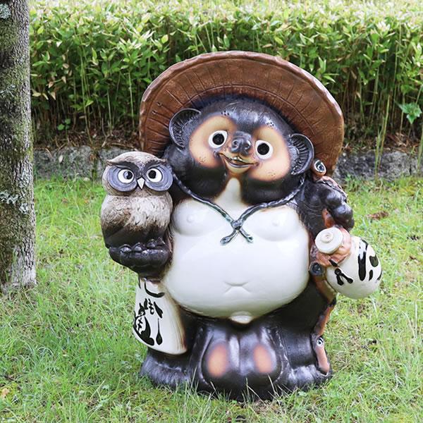 信楽焼きたぬき25号粉引色ふくろう持ち狸の魅力と選び方