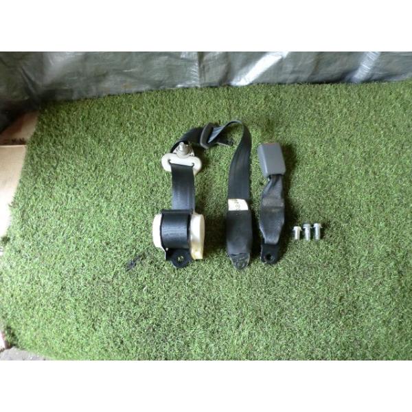 ダイハツ ムーヴ/LA100S/シートベルト/左R/リア/バックル/受け/スバル