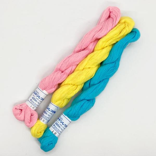 ＼＼ 在庫がある場合は０〜１営業日で出荷します／／＼＼お急ぎの方は日付指定をしない方が早く届きます！／／【商品名】しつけ糸　色物　かせ　１８ｇしつけ糸の色物です。【主な用途】洋裁しつけ【色数】全3色・ピンク・イエロー・ブルー【送料の目安】1...