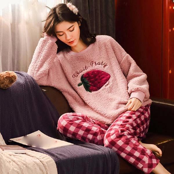 いちご柄 上下セット ルームウェア もこもこ ふわふわ 寝巻き 寝間着  