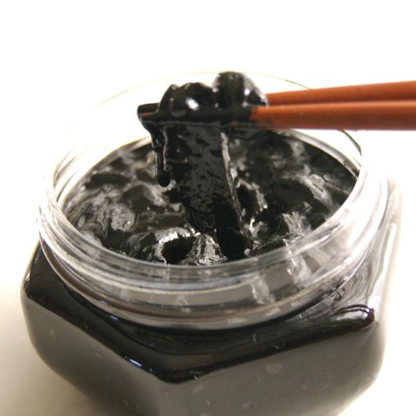 【よくお読みください】商品名：黒づくり　1本 約１５０g原材料名：黒づくり：いか（新湊漁港産）、いか墨、いかの肝臓、食塩、味醂、調味料（アミノ酸等）賞味期限：冷蔵でおよそ３０日間保管方法：冷凍でお届けいたしますが冷蔵庫で保管してください。