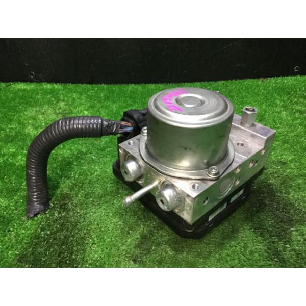 アクチュエーター 日産 純正 フーガ 《 Y51 》 ABSブレーキアクチュエーター