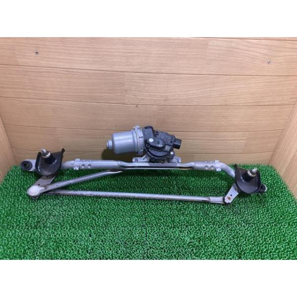 スイフト 5AA-ZCEDS Fワイパーモーター ZMU 159300-8130 38100-52R10