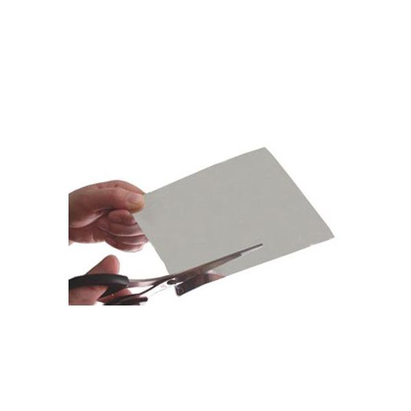 [1枚あたり]　サイズ：A4（210×297mm）　厚さ：0.5mm　重さ：約45g