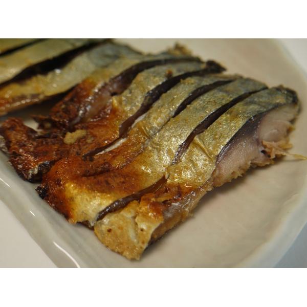 国産のサバを片身で糠漬けにしてあります。北陸に伝わる郷土料理なので少し塩分が強めですが、炙ってチビチビと食べて頂くとお酒との相性が抜群です。