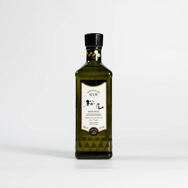 広島産のフレッシュな柑橘類など９種類のボタニカルを原料に使用し、スティーピングとヴェイパー製法で製造したクラフトジン。柑橘の香りと伝統的なジンの風味が融合したアロマが特徴です。【※実店舗と在庫を共有しているため、オンラインショップで在庫のあ...