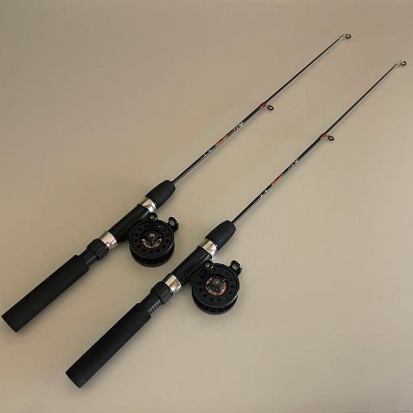 コンパクトロッド＋ミニリールセット 2セット組（全長約62cm）コンパクトながら実釣性能の高いショートロッドを2本と、軽量ミニリール2個を組み合わせたお得なダブルセット。【セット内容】●ロッド ×2本（全長 約62cm）●リール ×2個（F...