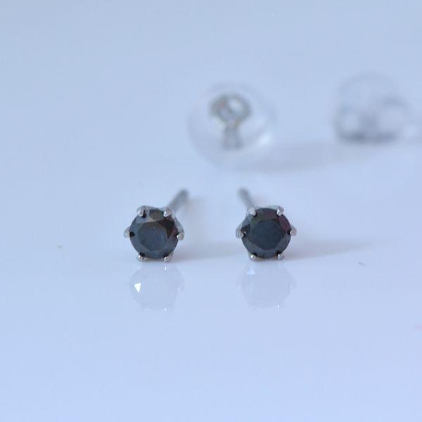 プラチナ ブラックダイヤモンド 0.2ct シンプルピアス 誕生日