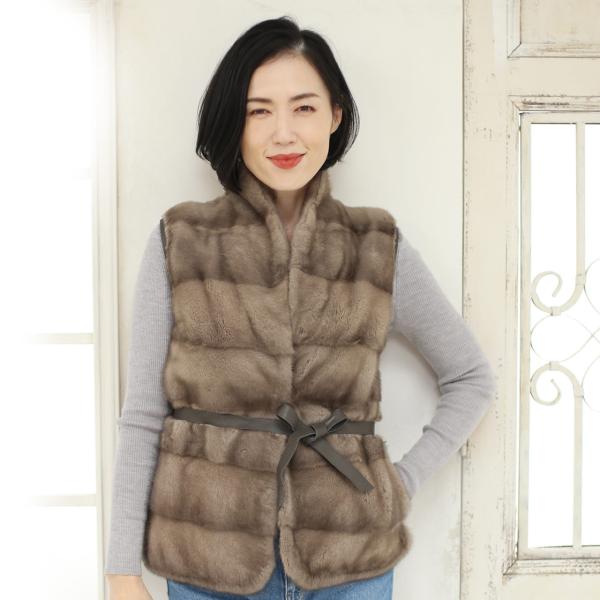 新品・未使用】ミンク加工、刺繍入りベスト‼︎ | www.couros.com.pe