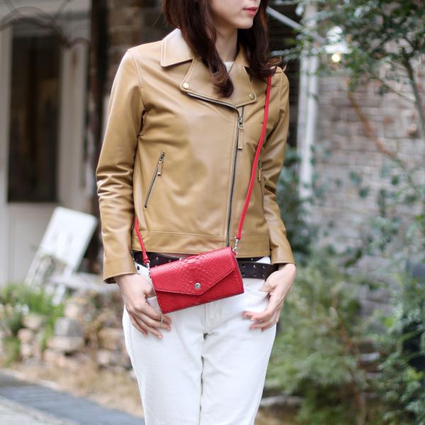 イタリアで購入ベージュ皮コート 以上節約