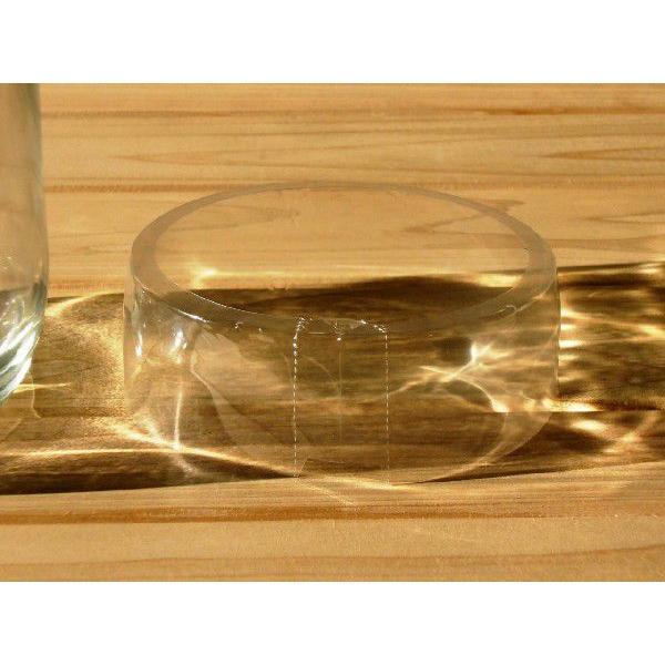 サイズの目安直径：７０ｍｍ高さ：２７ｍｍ保存瓶のＳ７０スクリューキャップに適合するキャップシールです。一般的には透明のものが使用されますが、こちらのサイズには視認性に優れる乳白色もご用意しています。キャップシールはいたずら防止・未開封確認の...