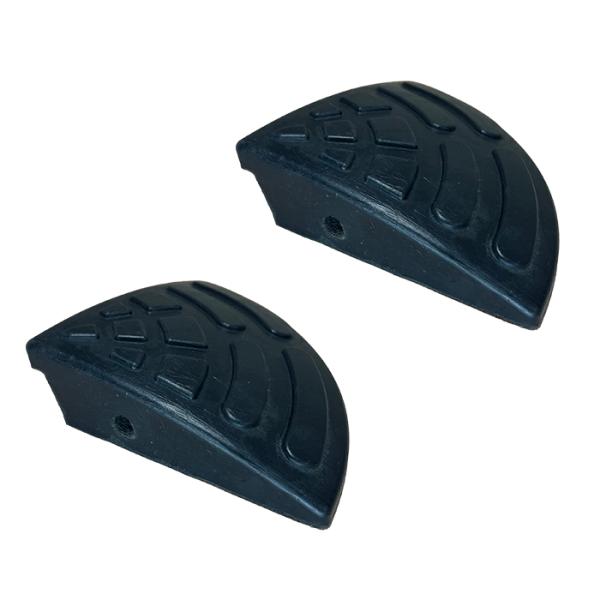 ※送料無料ただし沖縄および各県離島、北海道には別途送料が必要です。メール、電話などでお問い合わせください。 カインドスロープ 段差5cm用 コーナー用 ２枚セット（エコ段差解消ゴムスロープ）連結ボルト２本付き■製品サイズ　高さ 45mm ×...