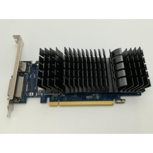 ■分類：ビデオボード■ランク：中古■メーカー：ASUS■製造番号：L8YVYZ06A5074PZ■備考：状態：ブラケットにスレ付属品：本体のみ■保証期間：１週間■注意事項：お客様のモニター発色の具合によって、実際の商品と色合いが異なる場合が...