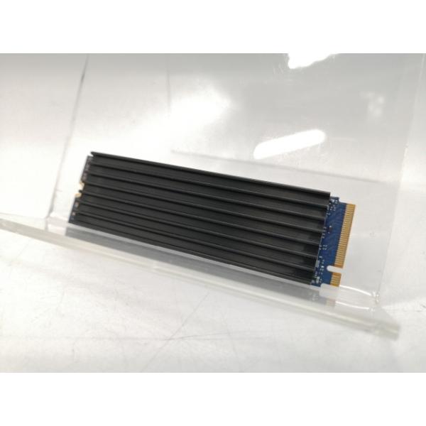 ■分類：SSD■ランク：中古■メーカー：各社■備考：メーカー：Kingston 型番：SNV2S/1000GCN 付属品：本体のみ ※ヒートスプレッダ取付あり■保証期間：１週間■注意事項：お客様のモニター発色の具合によって、実際の商品と色合...