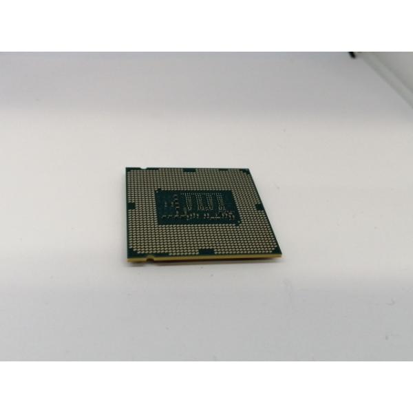 ■分類：CPU■ランク：中古■メーカー：Intel■製造番号：3798■備考：状態：ヒートスプレッダにスレキズ付属品：本体のみ■保証期間：１週間■注意事項：お客様のモニター発色の具合によって、実際の商品と色合いが異なる場合があります。