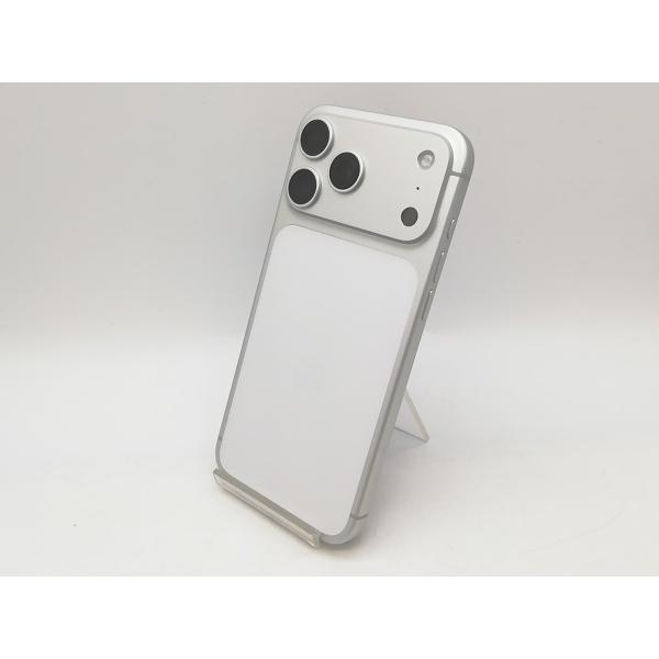 中古】Apple 国内版 【SIMフリー】 iPhone 17 Pro Max 1TB シルバー