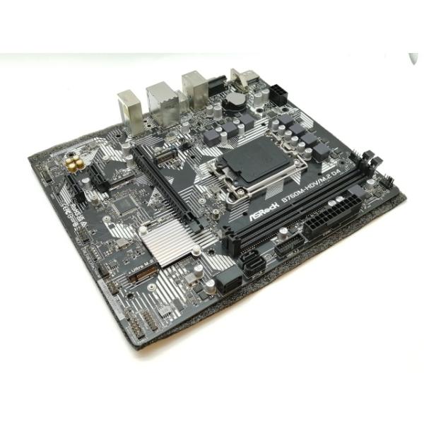 ■分類：マザーボード■ランク：中古■メーカー：ASRock■製造番号：G2FMUA051038■備考：BIOS ver：D4 11.01付属品：箱、印刷物、I/Oパネル、SATAケーブル×2、ネジ■保証期間：１週間■注意事項：お客様のモニタ...