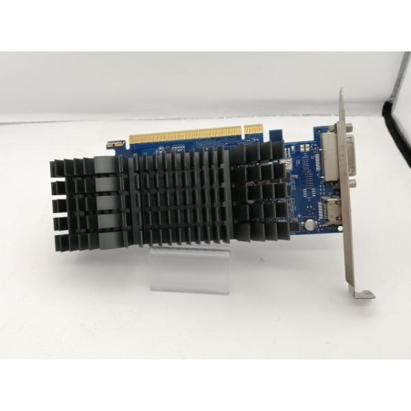 ■分類：ビデオボード■ランク：中古■メーカー：ASUS■製造番号：L2C0YZ00B280ZAG■備考：状態：汚れ・くすみ有り付属品：本体のみ■保証期間：１週間■注意事項：お客様のモニター発色の具合によって、実際の商品と色合いが異なる場合が...