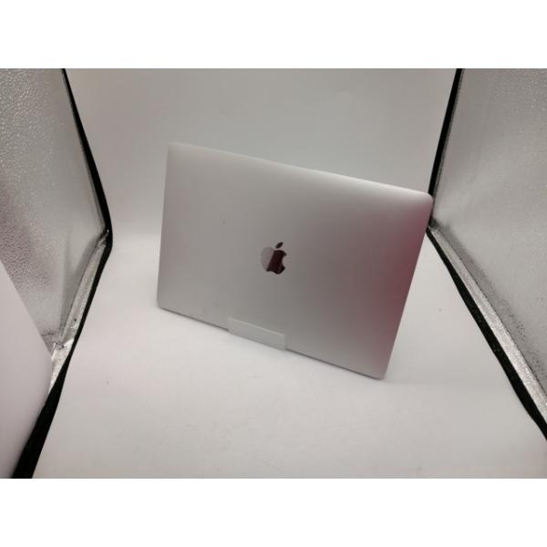 ■分類：Apple ノートパソコン■ランク：ランクC■メーカー：Apple■製造番号：FVFF814AQ6L8■備考：OS：Tahoe バッテリー充放電回数：76回/最大容量：93%（12月時点） 状態：外装スレやキズ、フレーム打痕キズ、キ...