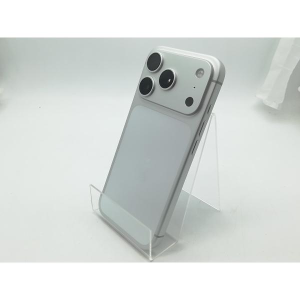 中古】Apple au 【SIMフリー】 iPhone 17 Pro 256GB シルバー MG854J/A