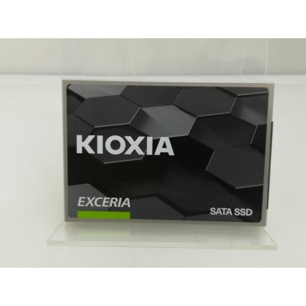 ■分類：SSD■ランク：中古■メーカー：KIOXIA■備考：電源投入回数：3回/使用時間：17時間(02月時点)付属品：本体のみ■保証期間：１週間■注意事項：お客様のモニター発色の具合によって、実際の商品と色合いが異なる場合があります。