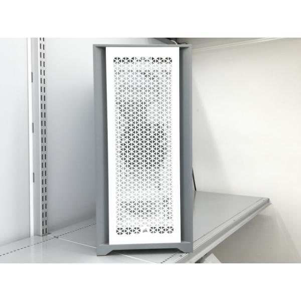 ■分類：PCケース■ランク：新品■メーカー：CORSAIR■備考：右サイド給排気対応、強化ガラスパネル搭載ミドルタワーPCケース 右サイドパネルに120mmファン3基 or 360mmラジエータ対応25mm幅の余裕ある裏配線 スペース最大で...
