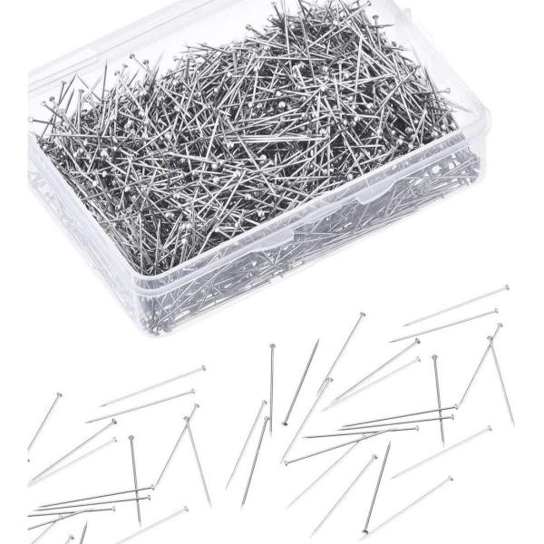 ・素材：ステンレス製・サイズ：26mm・パッケージ重量：約330g・カラー：シルバー・パッケージ内容：虫ピン約1200*2・金属材料、耐磨耗性、曲げにくく、鋭い点。・事務用品、縫製、工芸品、日常生活で活躍します。