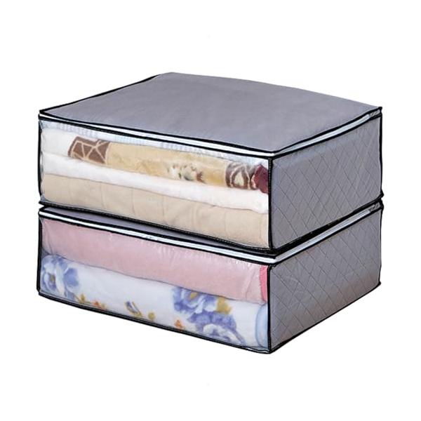 商品仕様:サイズ/約幅70×奥行53×高さ23cm、内容/2枚、カラー/グレー、収納目安袋1枚あたり/厚手毛布なら約2枚・薄手毛布や軽寝具なら約3~4枚、材質/ポリプロピレン・活性炭・ポリエチレン活性炭のチカラで消臭保管:活性炭のチカラで消...