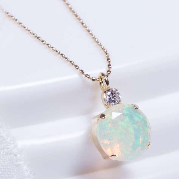 K18 0.6ct オパール ペンダント ネックレス ラウンド ダイヤ