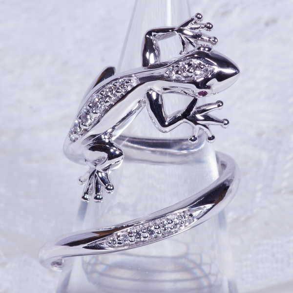 18金ホワイトゴールド ヤモリ 家守 ダイヤ ルビー リング : アイラブ