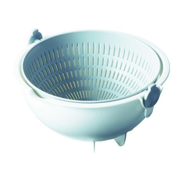 【商品説明】●ボウルとざるが一体型になっており、取り外して別々でも使えます。●ホイールを軸にボウルの中でざるがスピン（回転）し、傾けるだけで簡単に水切りができます。●さらに、白いボウルを180度回転させてざるのフタにして、両手で押さえて上下...