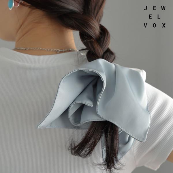 BELLA Big シュシュ キャメル 新品未開封 ヘアゴム　ヘアアクセサリー BELLA Big シュシュ キャメル 新品未開封 ヘアゴム ヘア