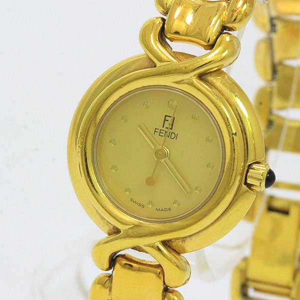 フェンディ　時計　700L FENDI 700L Gold Women's Watch Shell Dial Quartz Vintage Japan