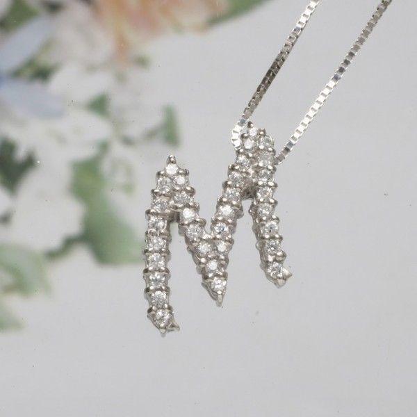 M ダイヤモンド イニシャル ペンダント ネックレス K18WG ホワイト  