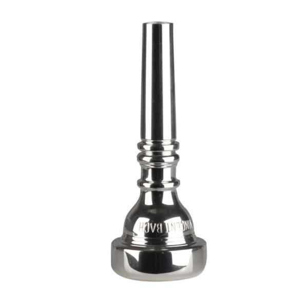 【商品名】　バック コルネット マウスピース 2 銀メッキ仕上げ 【商品説明】　・カップの深さ D (深い)・モデル番号を入力してください これが適合するか確認：・リムの厚さ MW (中位)。外側に向かって徐々に低くなる。・大きいカップで、...