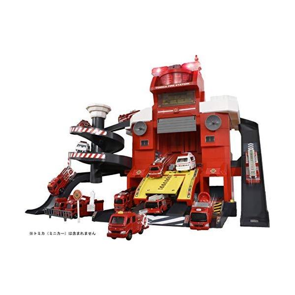 トミカ 無線でピピッと出動指令 変形ファイヤーステーション