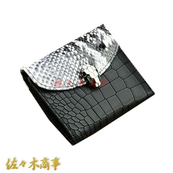 【未使用級/付属品完備/近代モデル】プラダ 二つ折り財布 マネークリップ レザー 本革財布 折りたたみ かぶせ財布 レター型 パイソン柄