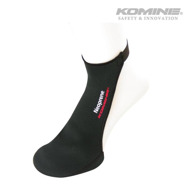 目立たず温かい少し長めのトゥウォーマー爪先から足の甲までを保温する少し長めのトゥウォーマー薄手のネオプレーン製で違和感なく着用可能