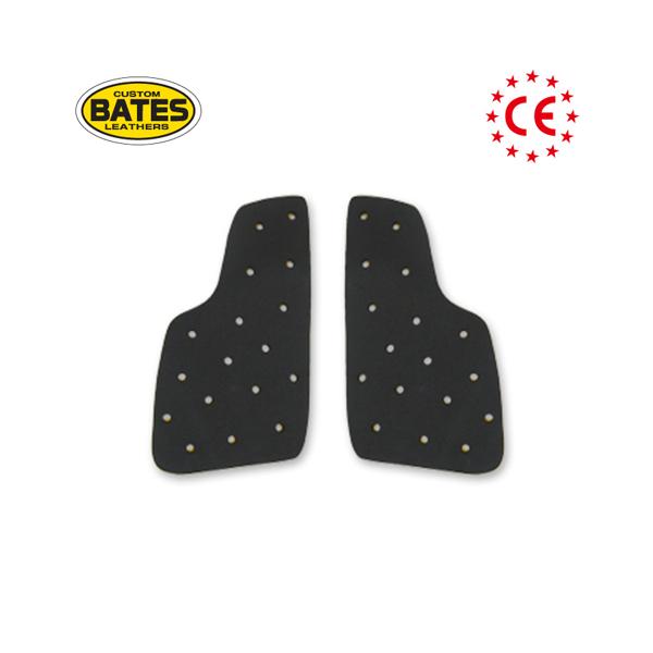 2層構造のCE（ヨーロッパ）規格プロテクター。柔軟性がありフィットしやすいプロテクターです。※2015-16秋冬以前のモデルに装着する場合のご注意やわらかい素材ですので装着可能ですが、ジャケットによりましては、裏地に付いているパッド装着用の...