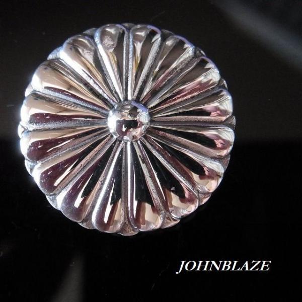 シルバ−925製 コンチョ ネジ式 菊紋 直径24mm 小 菊御紋 菊花紋章 愛国 大日本帝国 連合艦隊 日本 憂国 キク 花 菊の御紋