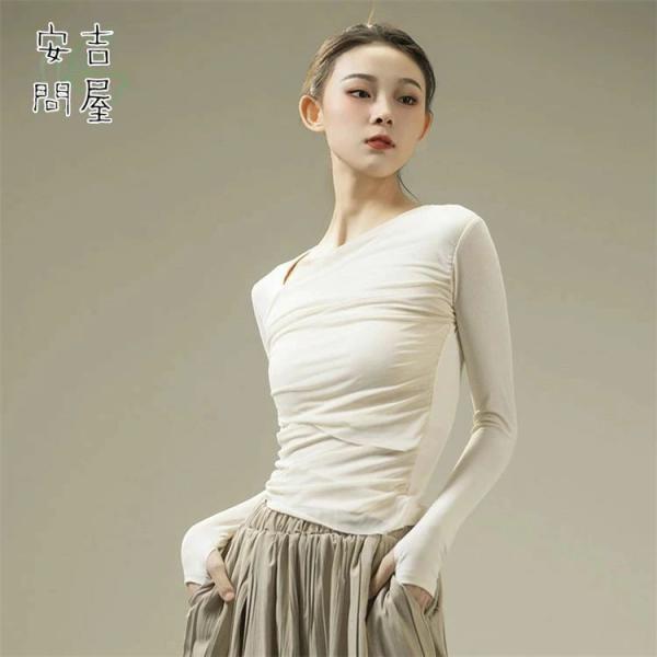 商品情報商品名レディース 古典ダンス衣装 コンテンポラリー ダンス衣装 踊り衣装 古典舞踊 長袖 切り替え Vネック ヨガ服 社交ダンスウェ ヨガ バレエ レッスン着 舞台衣装 イベント衣装 ステージ衣装 発表会 練習着 演出服 団体服 黒...